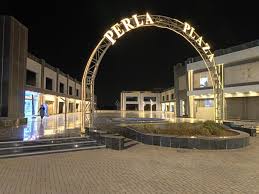 مول بيرلا بلازا